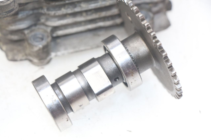 photo de GŁOWICA CYLINDRA KYMCO AGILITY 4T 50 (2018 - 2022) - Zbliżenie komponentów