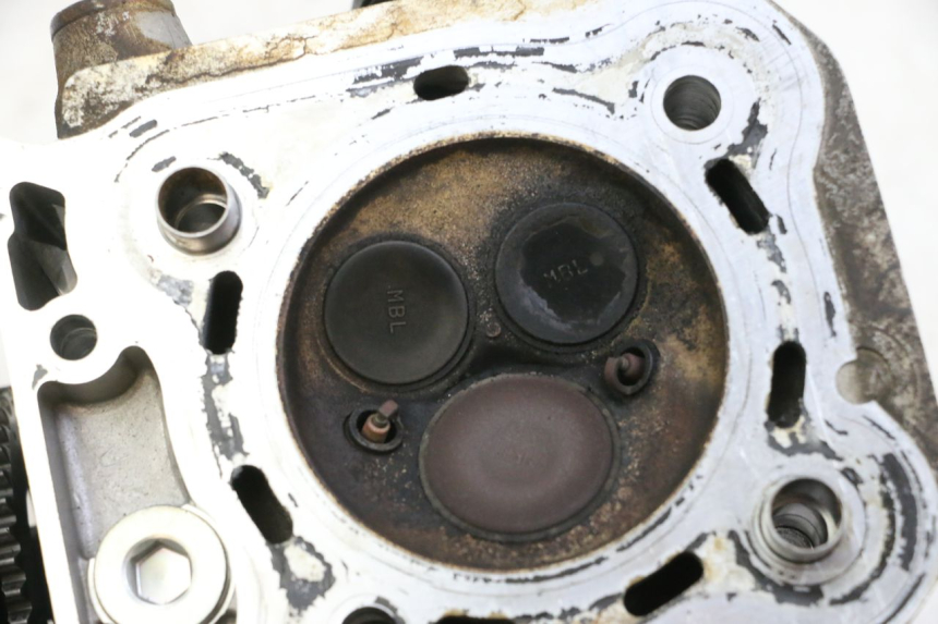 photo de GŁOWICA TYLNA HONDA NTV DEAUVILLE 650 (2001 - 2006) - Struktura - zbliżenie