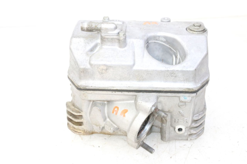 photo de GŁOWICA TYLNA HONDA NTV DEAUVILLE 650 (2001 - 2006) - Zbliżenie techniczne