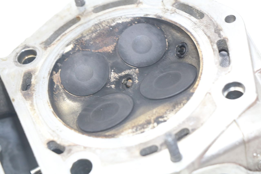 photo de GŁOWICA TYLNA APRILIA SRV 850 (2012 - 2017) - Zoom stanu zużycia