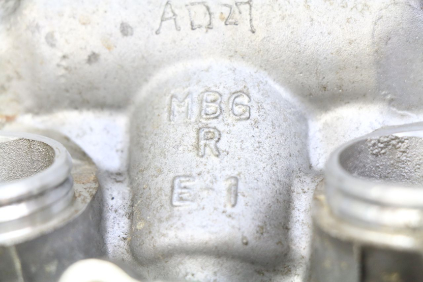 photo de GŁOWICA TYLNA HONDA VFR FI RC46 800 (1998 - 2001) - Szczegół części