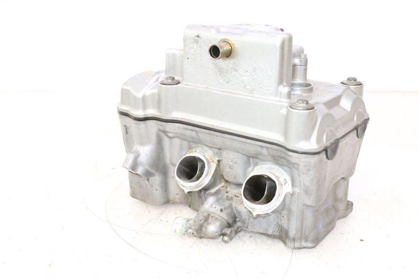 photo de GŁOWICA TYLNA HONDA VFR FI RC46 800 (1998 - 2001) - Zbliżenie techniczne