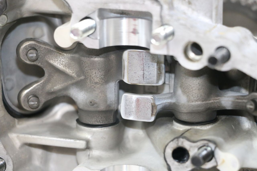 photo de GŁOWICA TYLNA SUZUKI VL INTRUDER 125 (2004 - 2007) - Oznaczenia i referencje