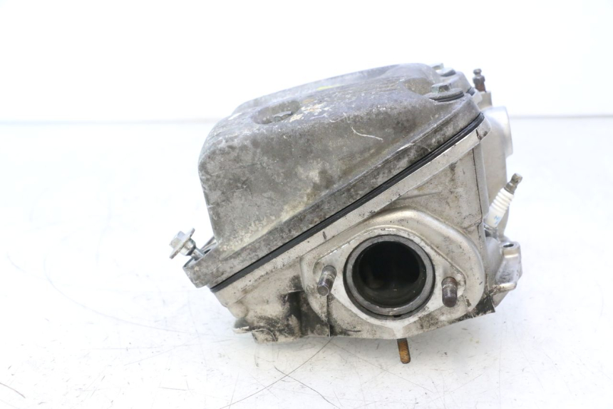 photo de GŁOWICA CYLINDRÓW PRZEDNIA GILERA GP 800 (2007 - 2013) - Szczegół części