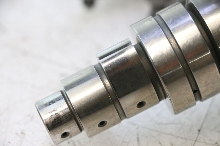 photo de GŁOWICA CYLINDRÓW PRZEDNIA GILERA GP 800 (2007 - 2013) - Widok produktu