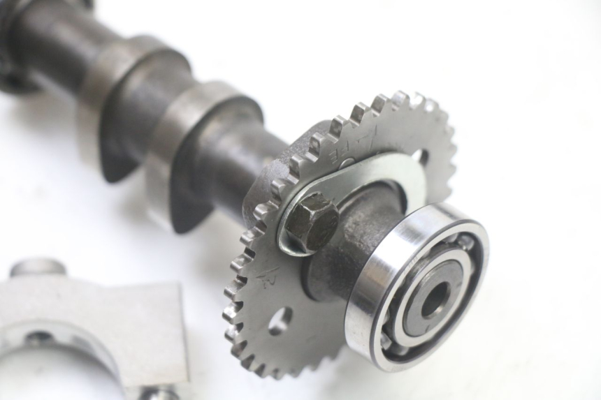 photo de GŁOWICA CYLINDRÓW PRZEDNIA HYOSUNG GTR 125 (2006 - 2008) - Stan powierzchni