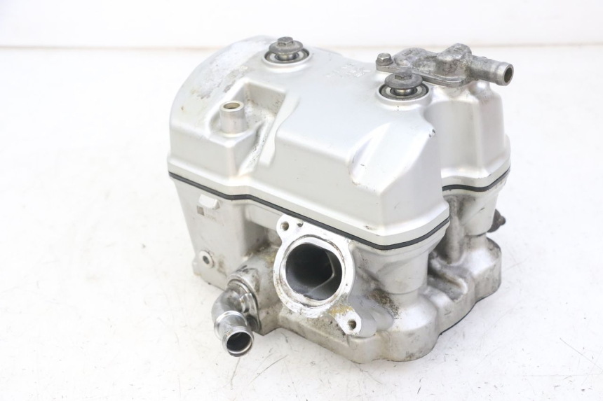 photo de GŁOWICA CYLINDRA PRZEDNIA HONDA NTV DEAUVILLE ABS 700 (2007 - 2016) - Zbliżenie komponentów