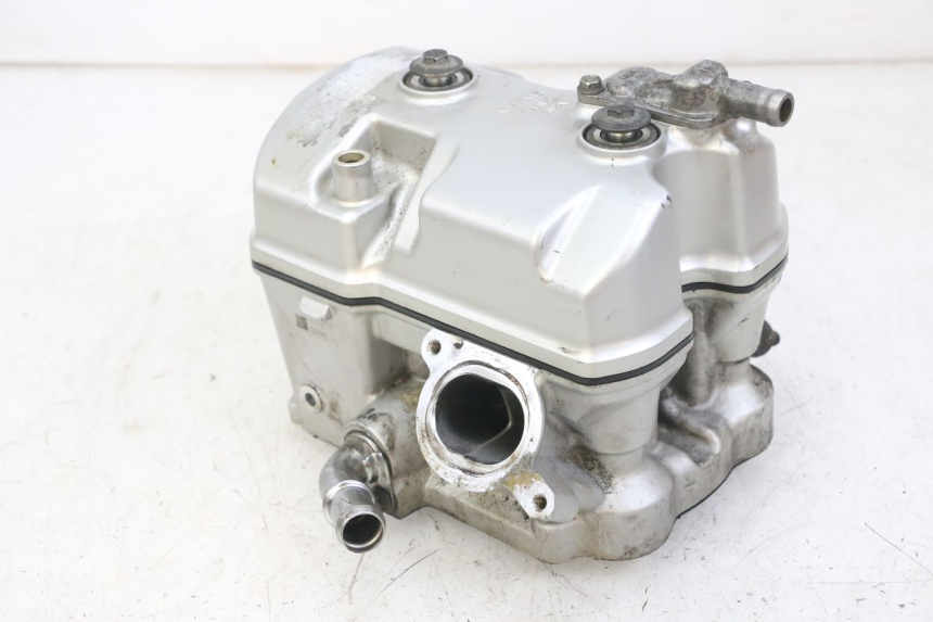 photo de GŁOWICA CYLINDRA PRZEDNIA HONDA NTV DEAUVILLE ABS 700 (2007 - 2016) - Widok z bliska