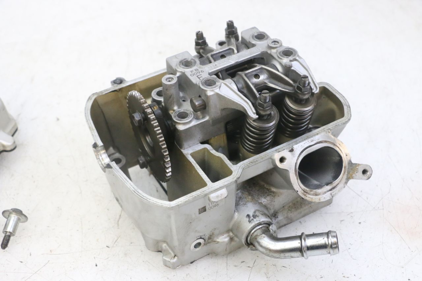 photo de GŁOWICA CYLINDRA PRZEDNIA HONDA NTV DEAUVILLE ABS 700 (2007 - 2016) - Kontrola wizualna