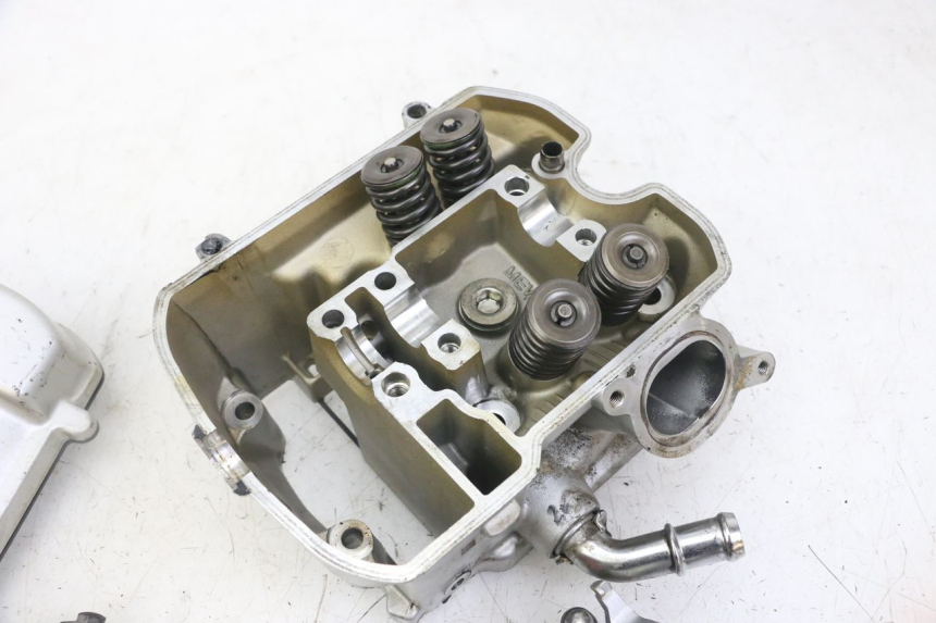 photo de GŁOWICA CYLINDRA PRZEDNIA HONDA NTV DEAUVILLE ABS 700 (2007 - 2016) - Alternatywny kąt