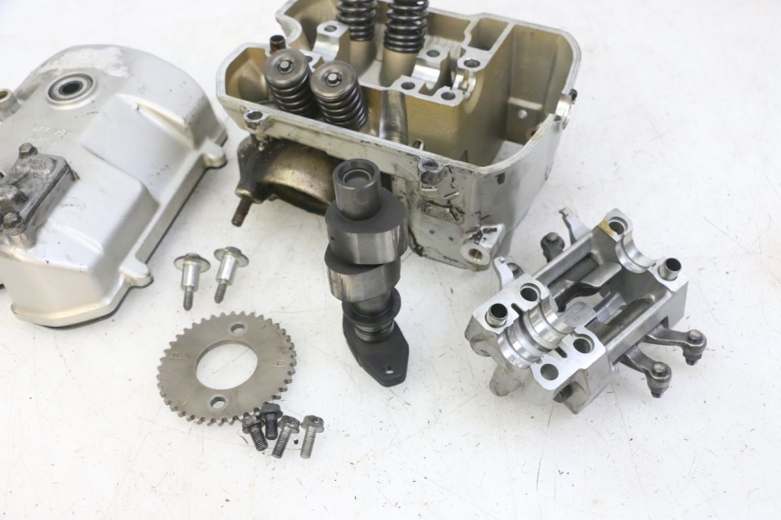 photo de GŁOWICA CYLINDRA PRZEDNIA HONDA NTV DEAUVILLE ABS 700 (2007 - 2016) - Zoom jakości