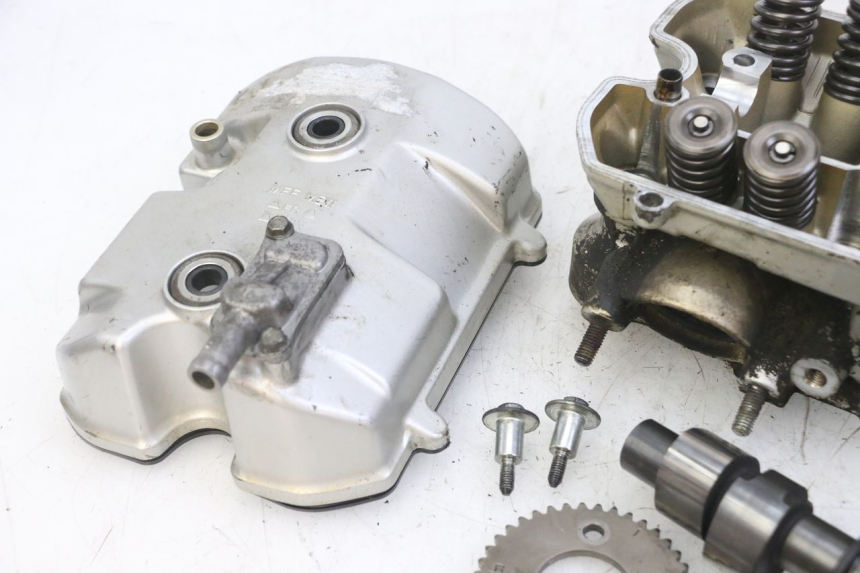 photo de GŁOWICA CYLINDRA PRZEDNIA HONDA NTV DEAUVILLE ABS 700 (2007 - 2016) - Zoom stanu zużycia