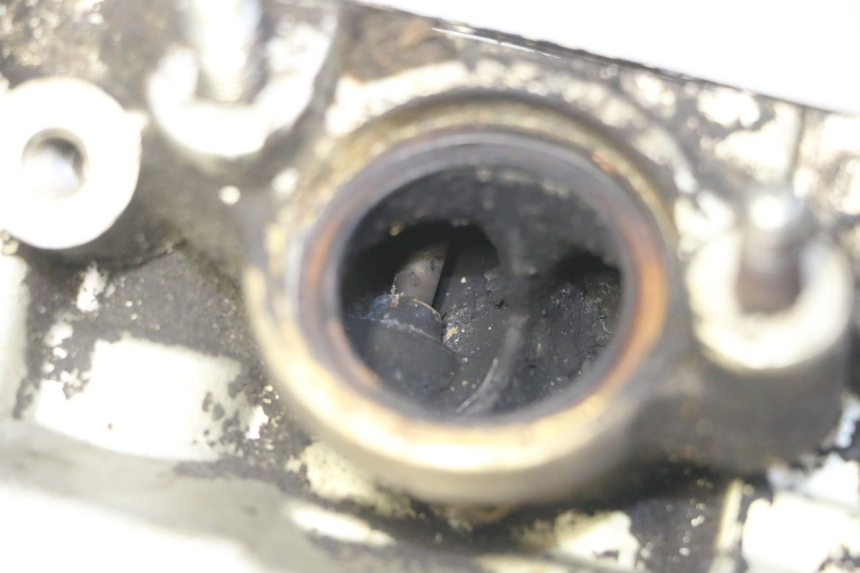 photo de GŁOWICA CYLINDRA PRZEDNIA HONDA NTV DEAUVILLE ABS 700 (2007 - 2016) - Inny kąt widzenia