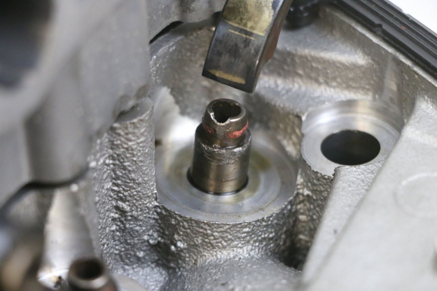 photo de GŁOWICA CYLINDRÓW PRZEDNIA BMW R RT ABS 1200 (2010 - 2014) - Widok profilu