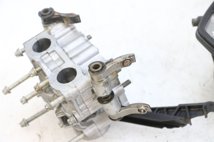 photo de GŁOWICA CYLINDRÓW PRZEDNIA BMW R RT ABS 1200 (2010 - 2014) - Zoom stanu zużycia