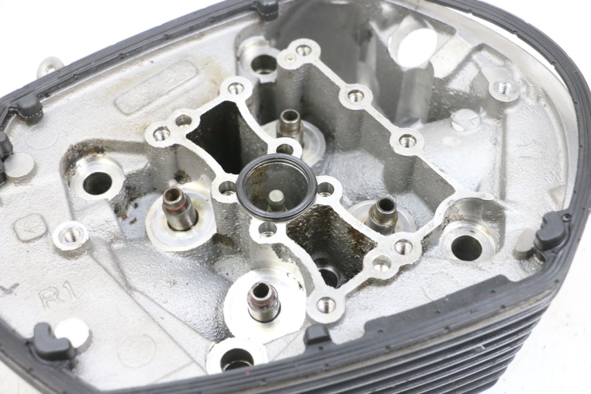 photo de GŁOWICA CYLINDRÓW PRZEDNIA BMW R RT ABS 1200 (2010 - 2014) - Punkty mocowania