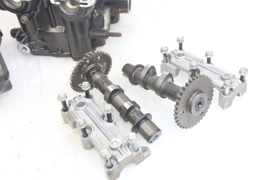 photo de GŁOWICA CYLINDRÓW PRZEDNIA SUZUKI SV N 650 (1999 - 2002) - Kontrola wizualna