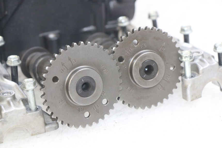 photo de GŁOWICA CYLINDRÓW PRZEDNIA SUZUKI SV N 650 (1999 - 2002) - Szczegół części