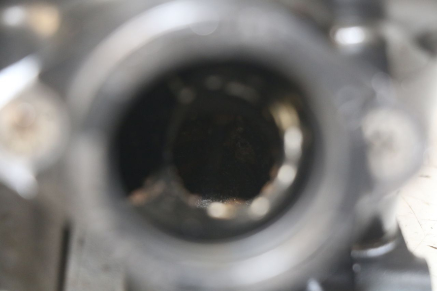 photo de GŁOWICA CYLINDRÓW PRZEDNIA SUZUKI SV N 650 (1999 - 2002) - Widok ogólny