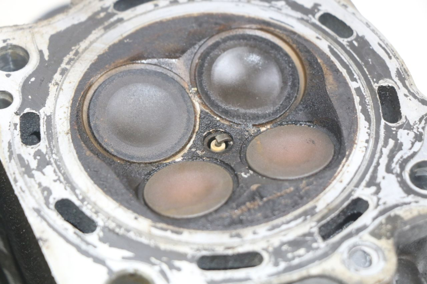 photo de GŁOWICA CYLINDRÓW PRZEDNIA SUZUKI SV N 650 (1999 - 2002) - Część sprawdzona