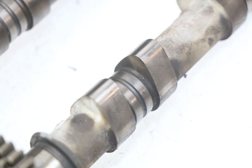 photo de GŁOWICA CYLINDRA PRZEDNIA HONDA VFR FI RC46 800 (1998 - 2001) - Kontrola wizualna