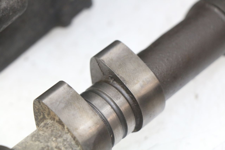 photo de GŁOWICA CYLINDRA PRZEDNIA HONDA VFR FI RC46 800 (1998 - 2001) - Struktura - zbliżenie