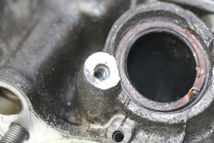 photo de GŁOWICA CYLINDRA PRZEDNIA HONDA VFR FI RC46 800 (1998 - 2001) - Stan powierzchni