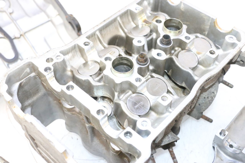 photo de GŁOWICA CYLINDRA PRZEDNIA HONDA VFR FI RC46 800 (1998 - 2001) - Widok produktu