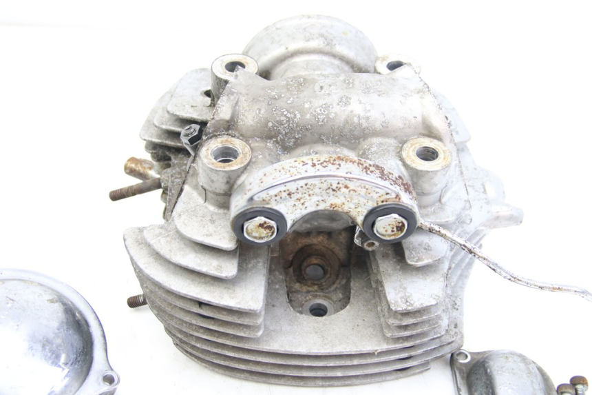 photo de GŁOWICA CYLINDRÓW PRZEDNIA YAMAHA XV VIRAGO 750 (1984 - 1998) - Zbliżenie techniczne