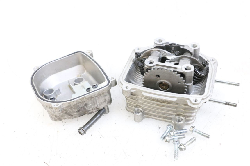 photo de GŁOWICA CYLINDRÓW JONWAY AZTRAL 125 (2008 - 2017) - Stan powierzchni