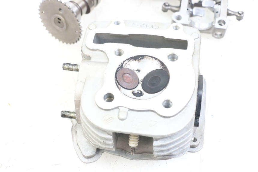 photo de GŁOWICA CYLINDRÓW JONWAY AZTRAL 125 (2008 - 2017) - Szczegóły charakterystyczne