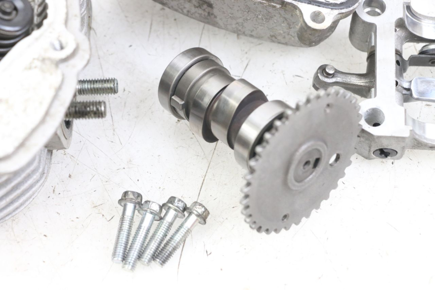 photo de GŁOWICA CYLINDRÓW JONWAY AZTRAL 125 (2008 - 2017) - Widok profilu