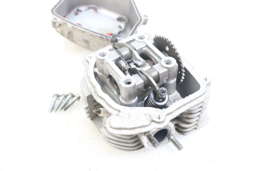 photo de GŁOWICA CYLINDRÓW JONWAY AZTRAL 125 (2008 - 2017) - Oznaczenia i referencje