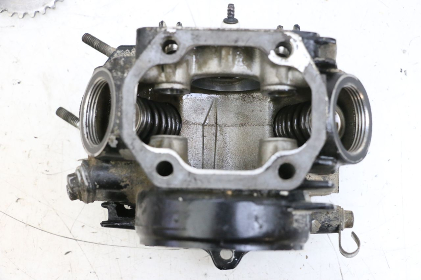 photo de GŁOWICA SILNIKA MAG POWER BOMBERS 4T 50 (2016 - 2026) - Struktura - zbliżenie