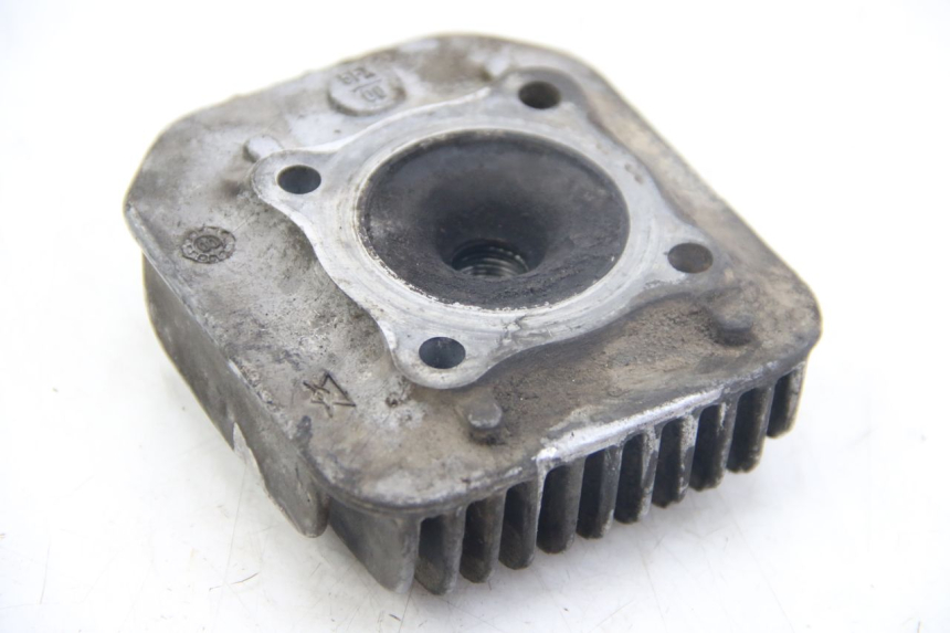 photo de GŁOWICA SILNIKA MBK BOOSTER SPIRIT 50 (1999 - 2003) - Zbliżenie techniczne