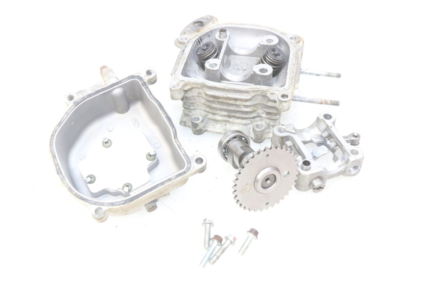 photo de GŁOWICA CYLINDRÓW BAOTIAN BT 50 QT-12 50 (2007 - 2009) - Widok główny