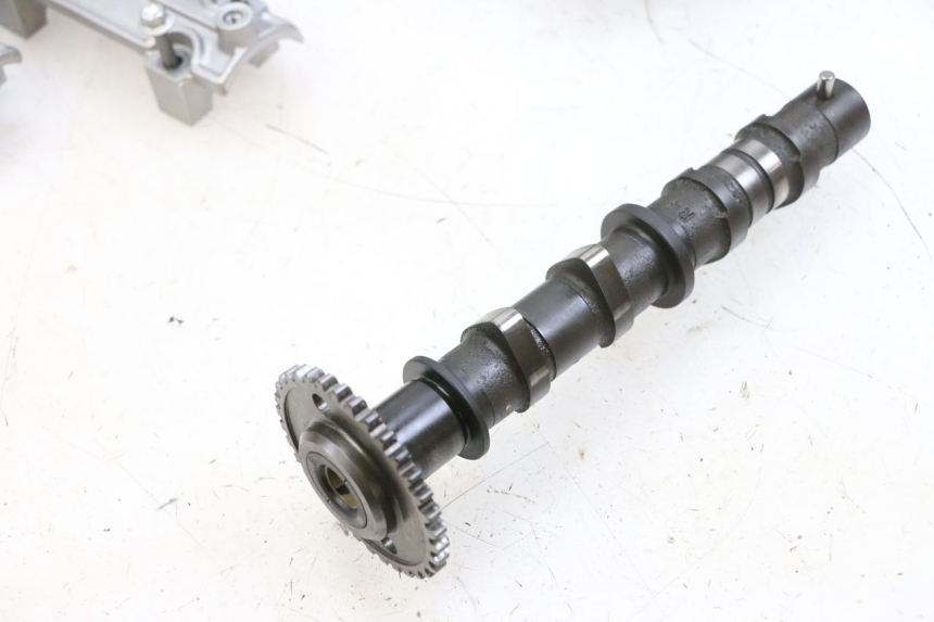 photo de GŁOWICA SILNIKA SUZUKI BURGMAN 650 (2013 - 2020) - Szczegóły charakterystyczne