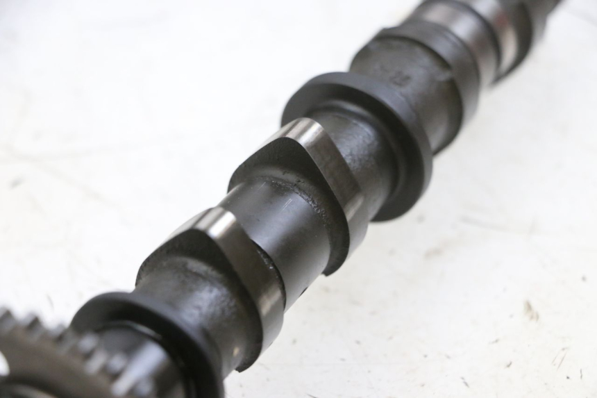 photo de GŁOWICA SILNIKA SUZUKI BURGMAN 650 (2013 - 2020) - Zbliżenie komponentów