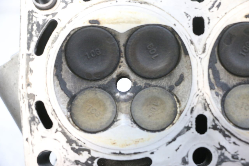 photo de GŁOWICA SILNIKA SUZUKI BURGMAN 650 (2013 - 2020) - Zbliżenie techniczne