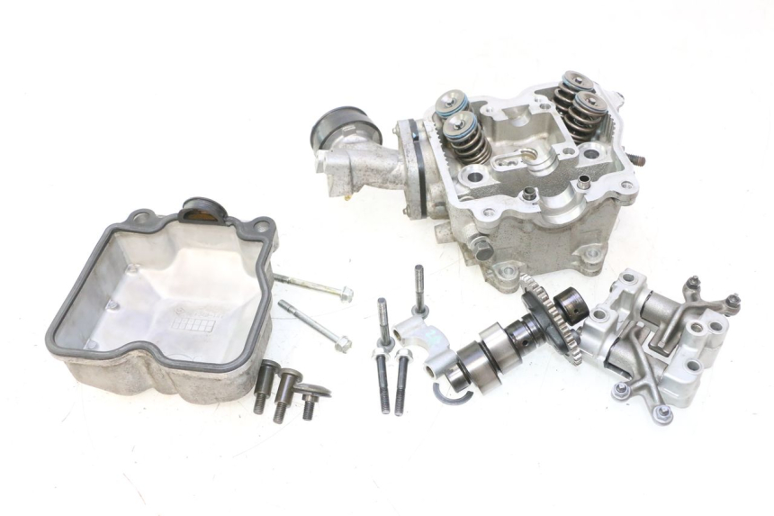 photo de GŁOWICA SILNIKA SUZUKI BURGMAN 125 (2007 - 2014) - Szczegół części