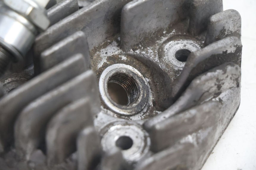 photo de GŁOWICA CYLINDRA PEUGEOT BUXY 50 (1993 - 1998) - Inny kąt widzenia