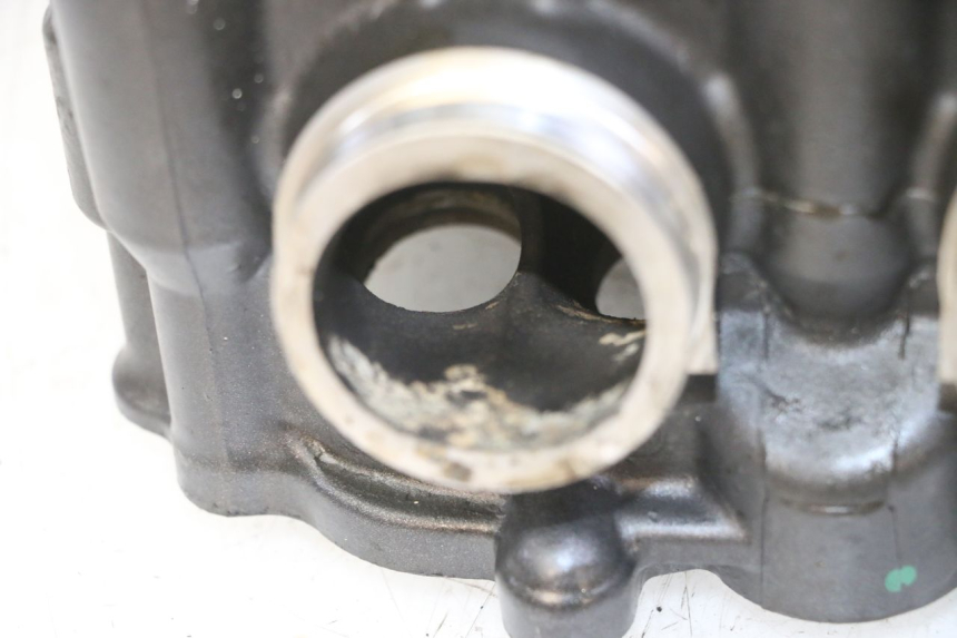 photo de GŁOWICA CYLINDRÓW HONDA CB R 1000 (2018 - 2023) - Szczegóły charakterystyczne