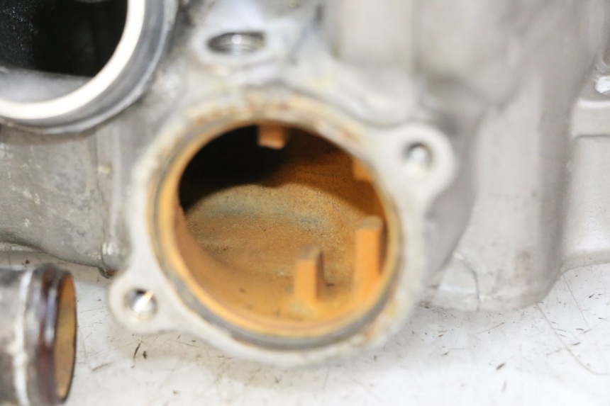 photo de GŁOWICA CYLINDRÓW HONDA CBR RR FIREBLADE 900 (1992 - 1994) - Kontrola wizualna