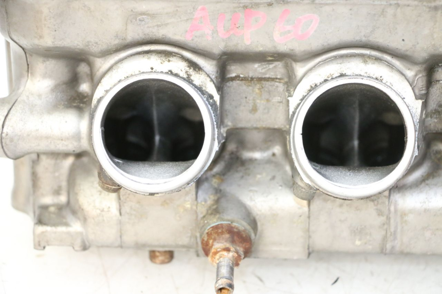 photo de GŁOWICA CYLINDRÓW HONDA CBR RR FIREBLADE 900 (1992 - 1994) - Inny kąt widzenia