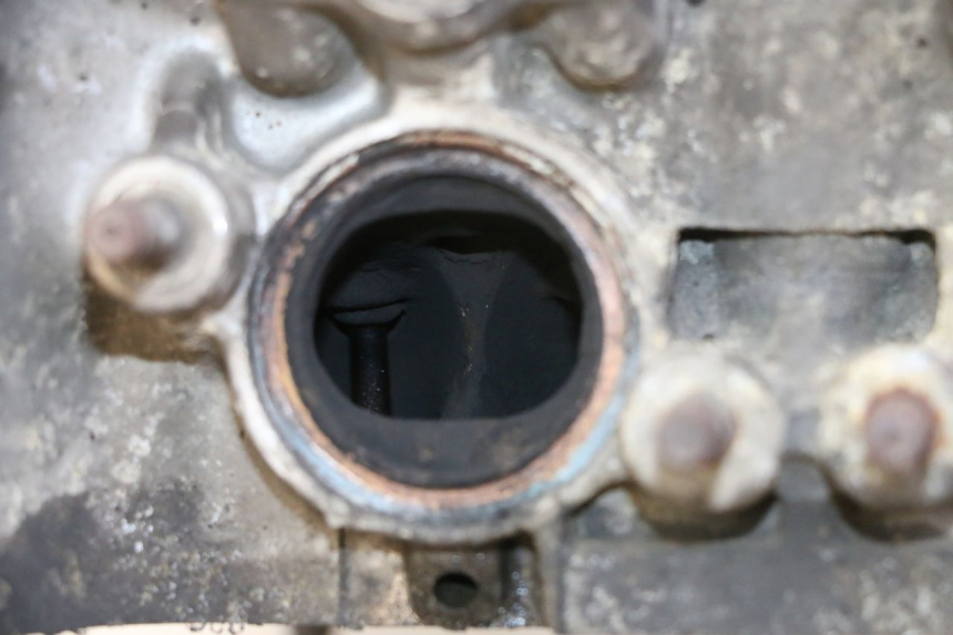 photo de GŁOWICA CYLINDRÓW HONDA CBR RR FIREBLADE 900 (1992 - 1994) - Punkty mocowania