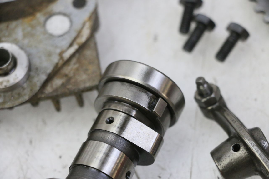 photo de GŁOWICA CYLINDRA CCR DIRT BIKE 125 - Zbliżenie techniczne