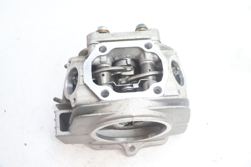 photo de GŁOWICA CYLINDRA MINI MX DRIFT 150 - Widok z bliska