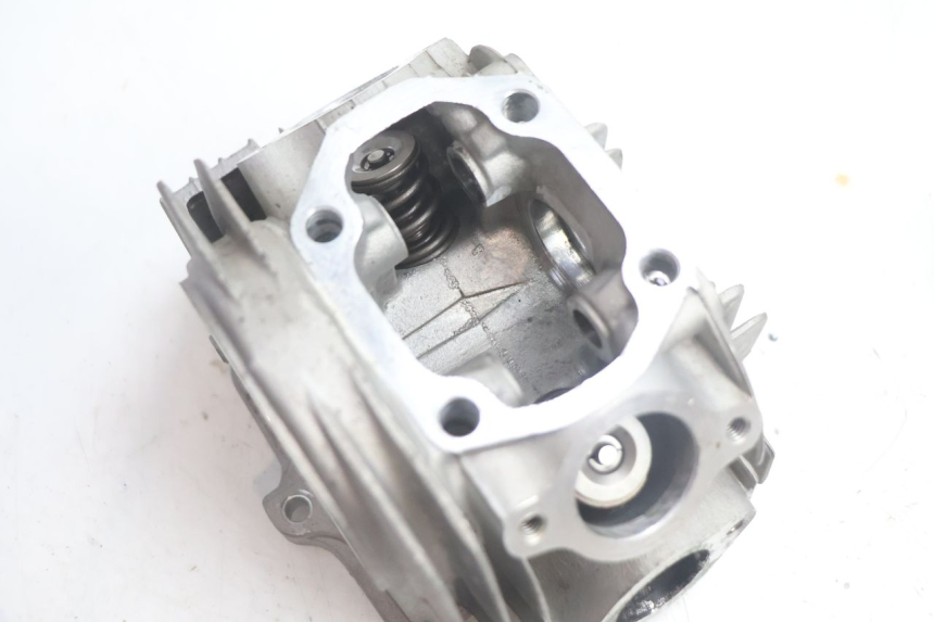 photo de GŁOWICA CYLINDRA MINI MX DRIFT 150 - Inny kąt widzenia