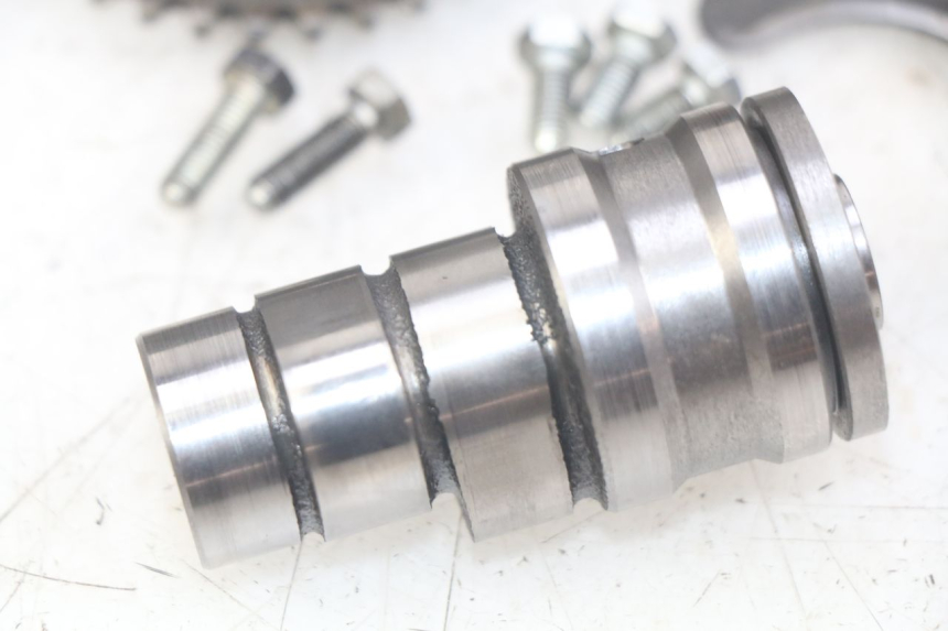 photo de GŁOWICA CYLINDRÓW PEUGEOT ELYSEO 125 (1999 - 2004) - Kontrola wizualna