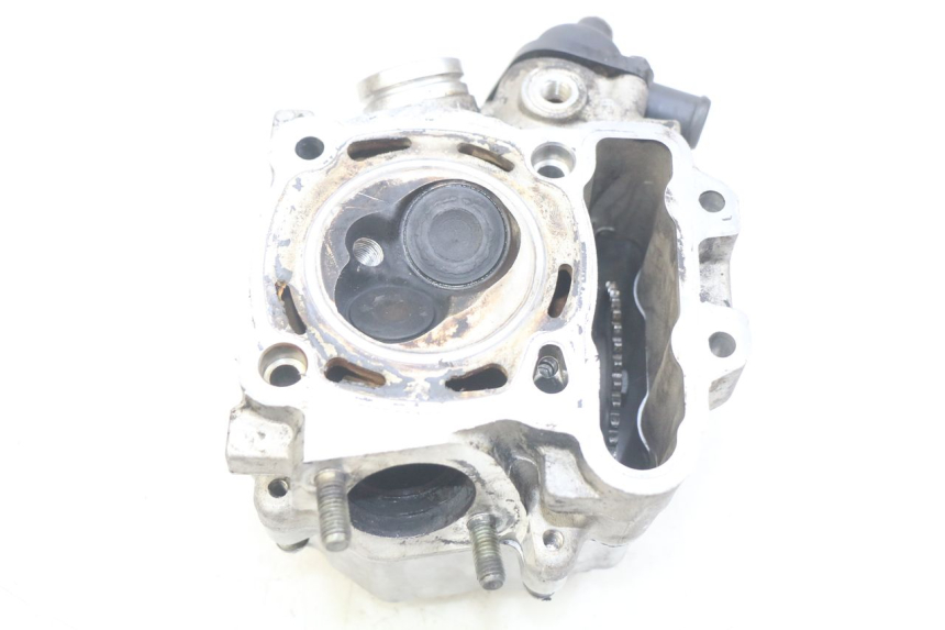 photo de GŁOWICA CYLINDRÓW PEUGEOT ELYSEO 125 (1999 - 2004) - Inny kąt widzenia